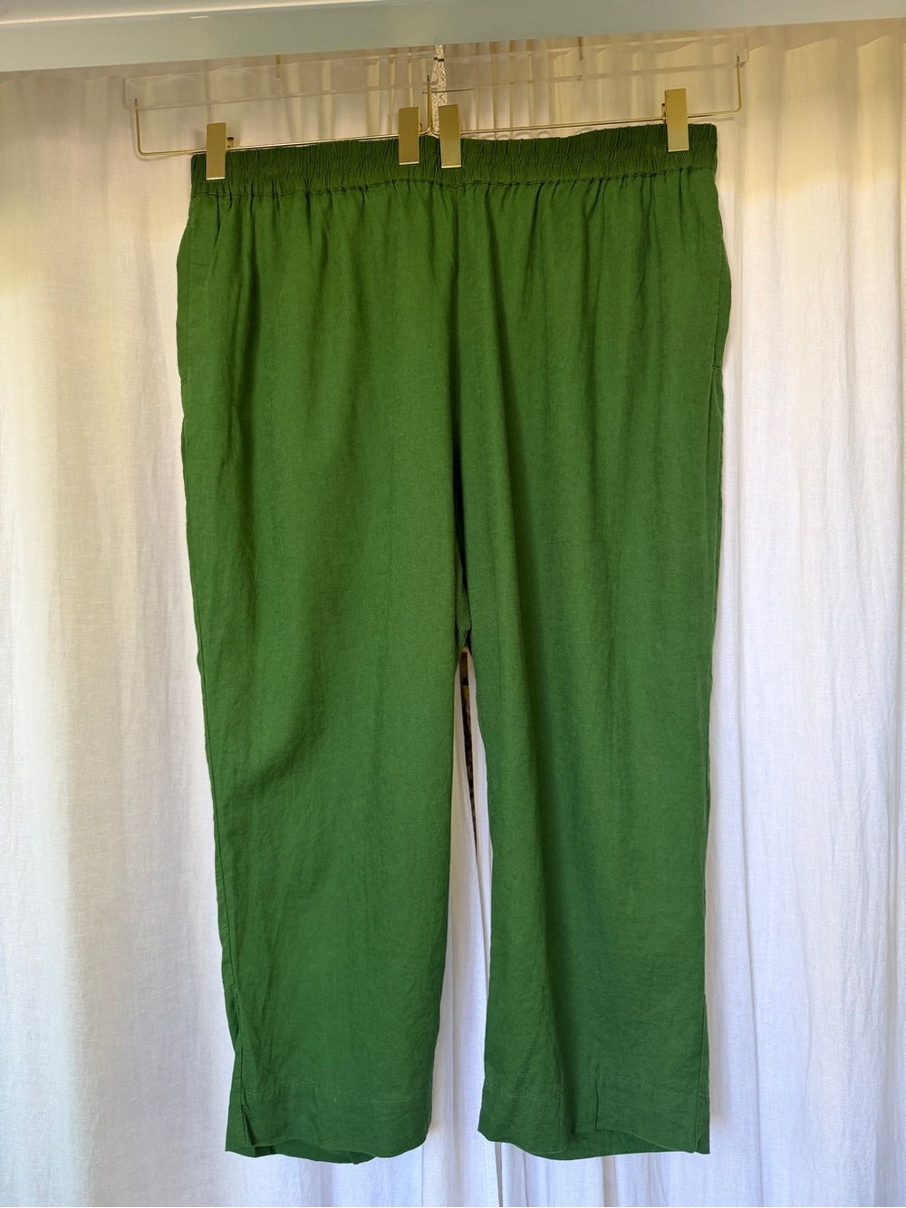 “Universal Standard” Iris Linen Blend Easy Pull on Pants in Emerald Green - new!